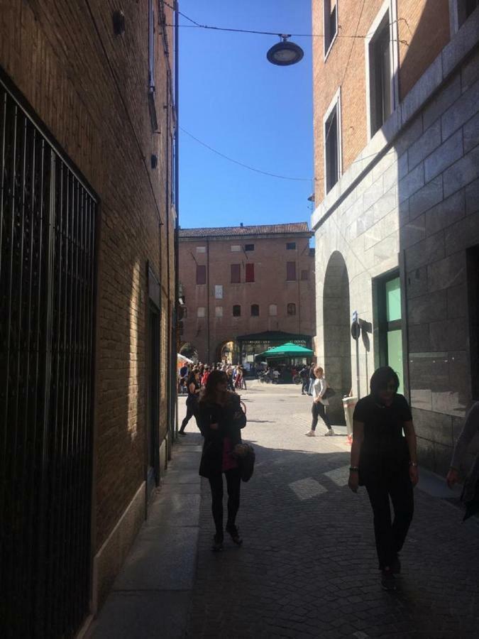 Ferienwohnung A Due Passi Dal Castello Ferrara Exterior foto
