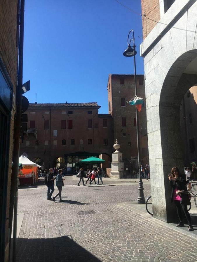 Ferienwohnung A Due Passi Dal Castello Ferrara Exterior foto